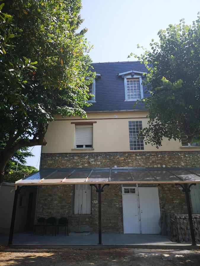 Residence De La Republique Bessancourt Exterior foto